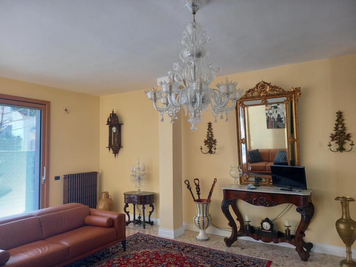 Confortevole Bari Extérieur photo