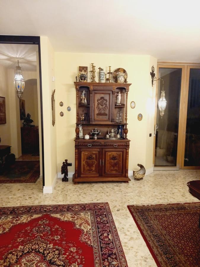 Confortevole Bari Extérieur photo